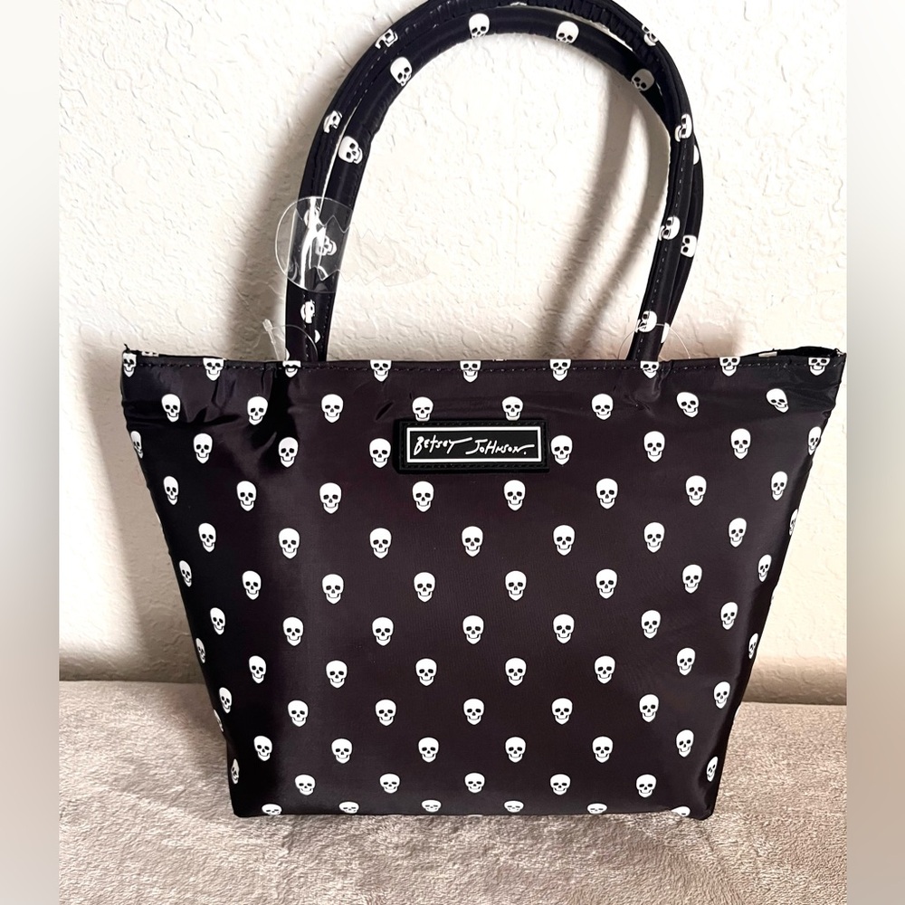 Betsey Johnson Skull Insulated Lunch Tote🖤